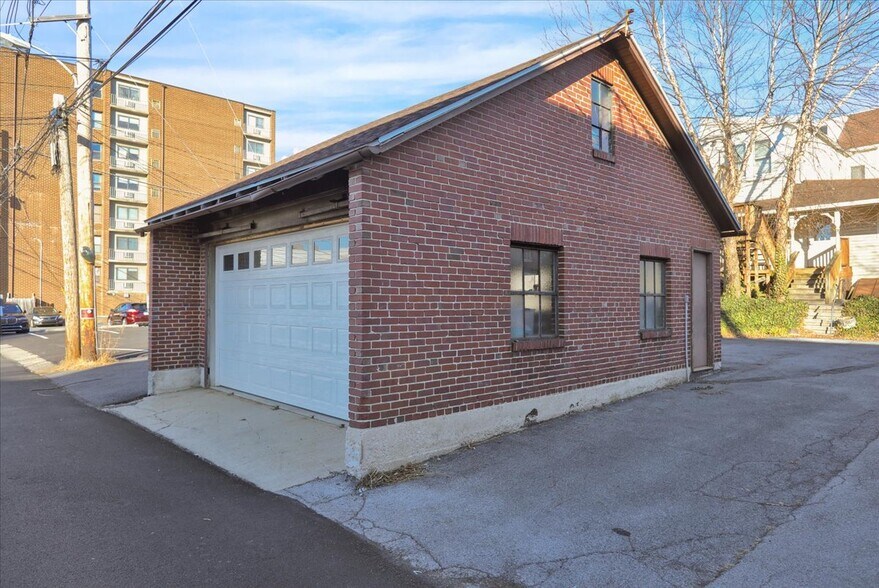 More Photos Of 612 Reading Ave, West Reading Office For Sale