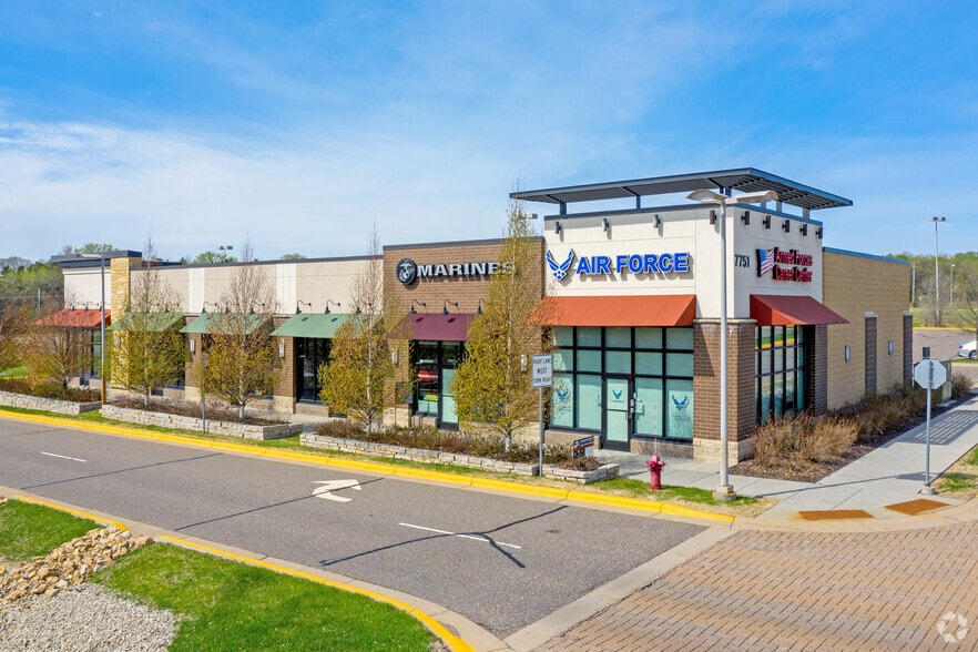 Primary Photo Of Hwy 55 @ S Robert Trl, Inver Grove Heights Unknown For Lease