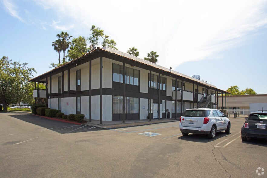 More Photos Of 601 N Golden Circle Dr, Santa Ana Medical For Sale