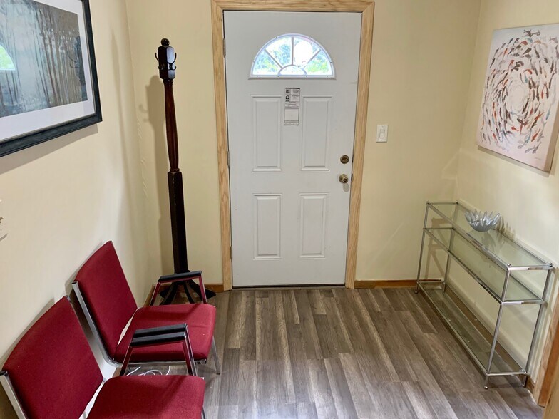 More Photos Of 91 Green St, Huntington Office Residential For Sale