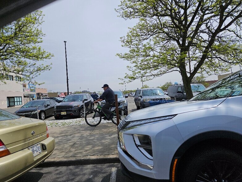 More Photos Of 271-273 Fulton Ave, Hempstead Restaurant For Lease