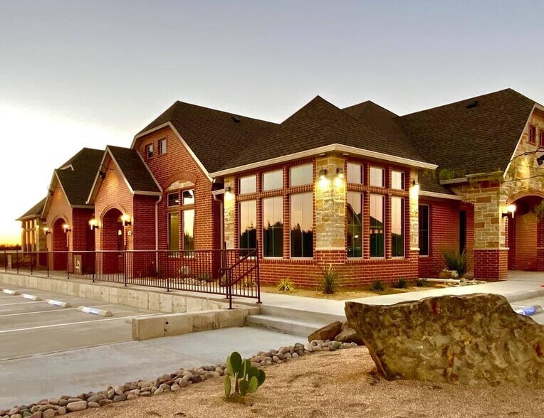 More Photos Of 1000 Legacy Ranch Rd, Waxahachie Unknown For Lease