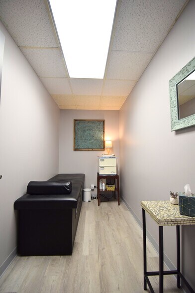 More Photos Of 1708 Jefferson Ave, Mount Vernon Office For Sale