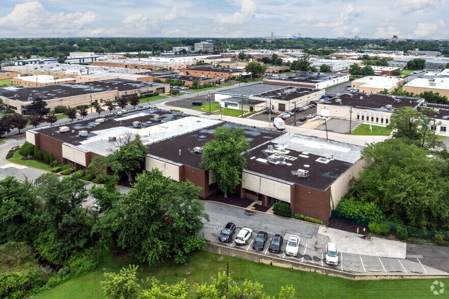 More Photos Of 7249-7251 Browning Rd, Pennsauken Warehouse For Lease