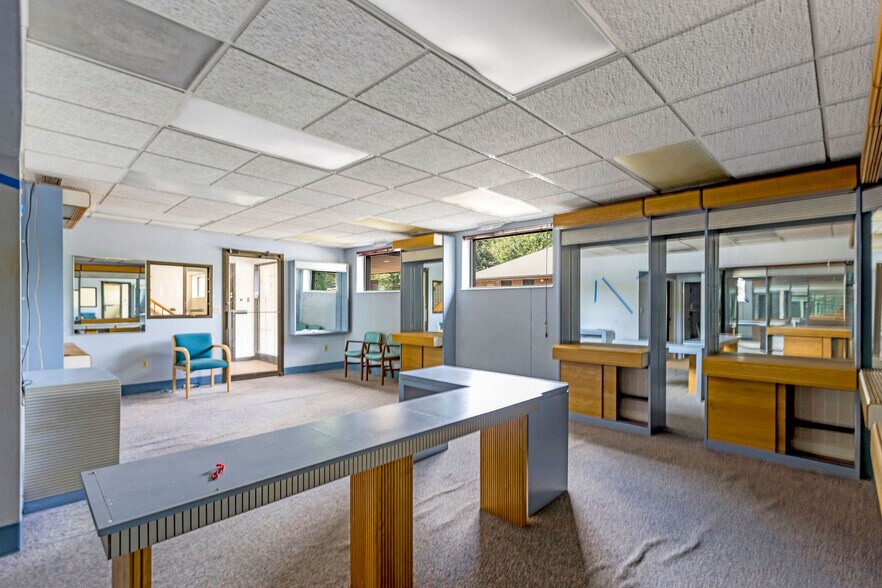 More Photos Of 9030 Montgomery Rd, Cincinnati Medical For Lease