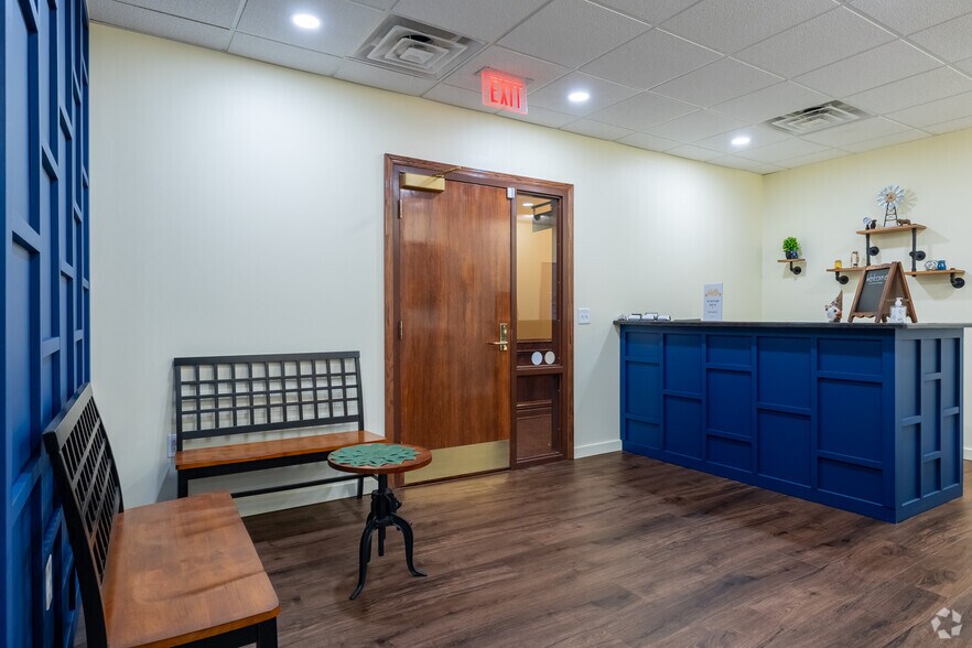 More Photos Of 41000 W 7 Mile Rd, Northville Office For Sale