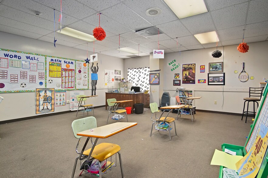 More Photos Of 5900 Reynolds Rd, Morrow Loft Creative Space For Lease