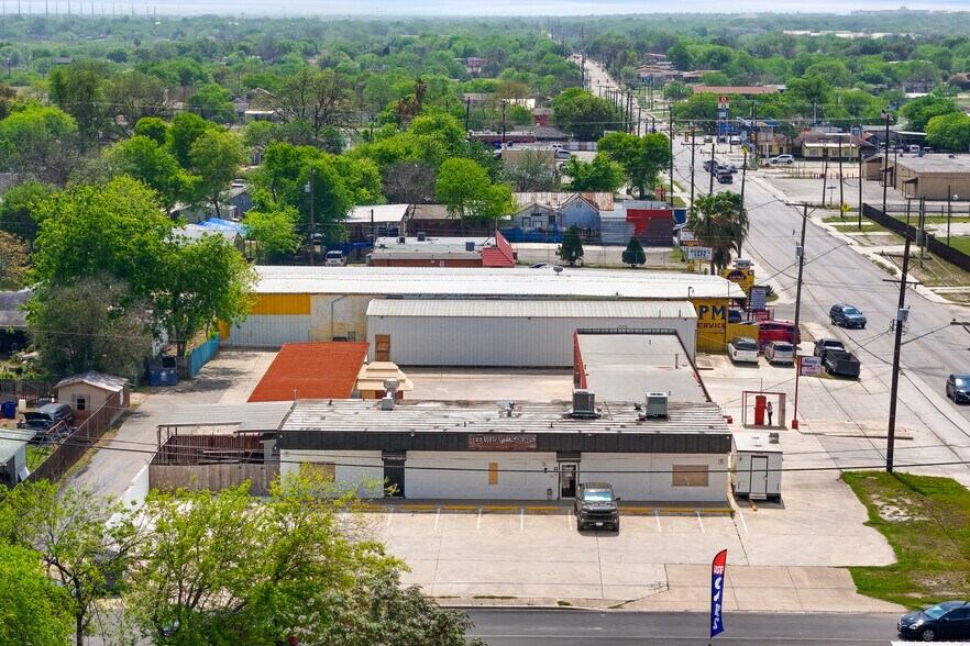 More Photos Of 734 Cantrell Dr, San Antonio Restaurant For Sale