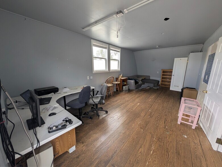 More Photos Of 1015 3rd Ave, Greeley Self Storage For Sale