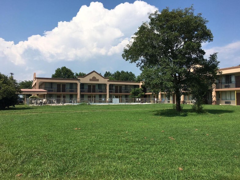 More Photos Of 1540 Ocean Hwy, Pocomoke City Hotel For Sale