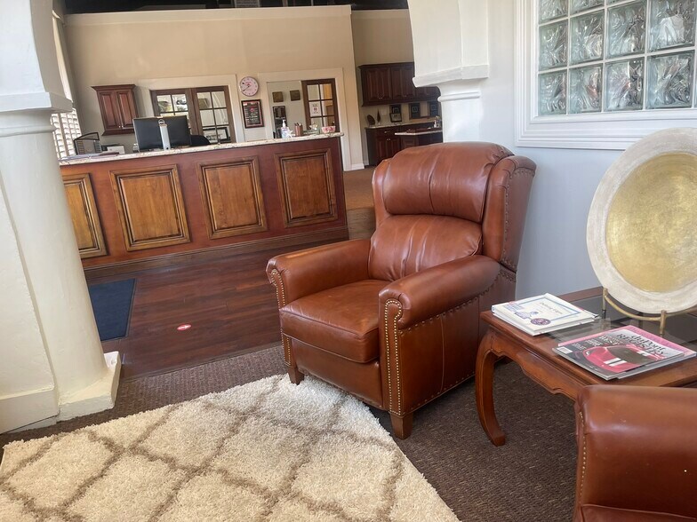 More Photos Of 4490 Piedmont Ave, Oakland Office For Sale