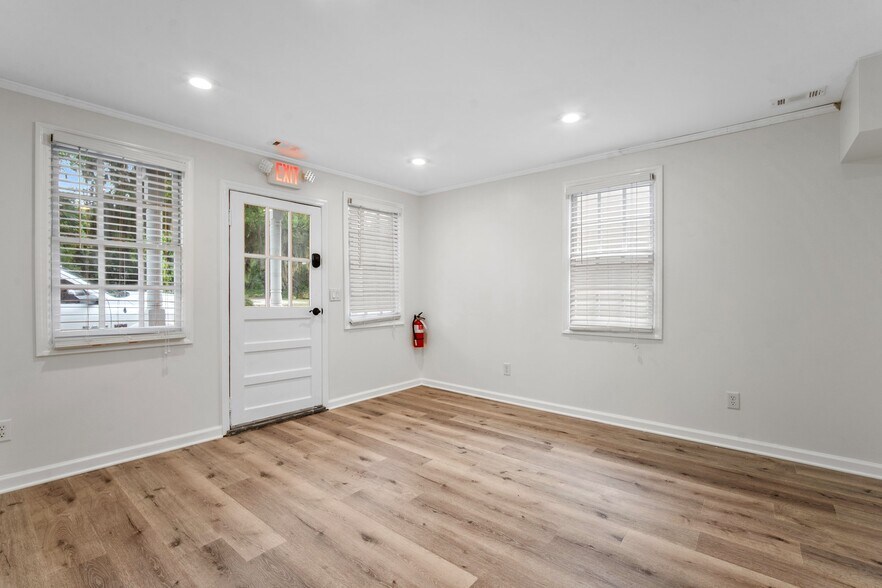 More Photos Of 609 Carteret St, Beaufort Storefront Retail Residential For Lease