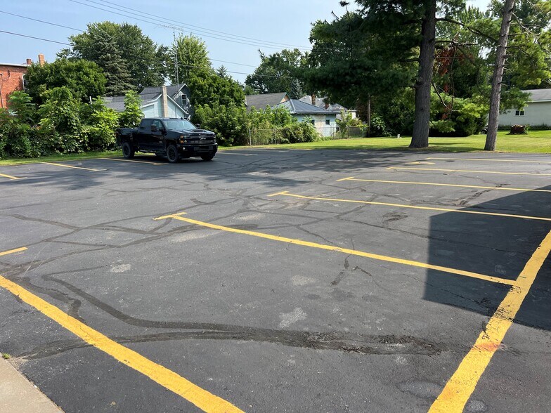 More Photos Of 2543 S Sherman Rd, Applegate Medical For Sale