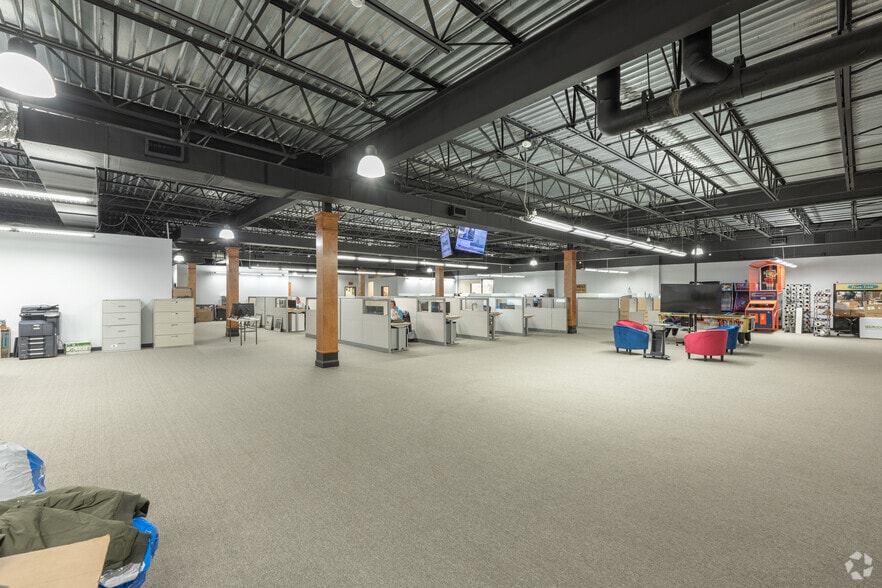 More Photos Of 3455 NE Loop 820, Fort Worth Office For Sale