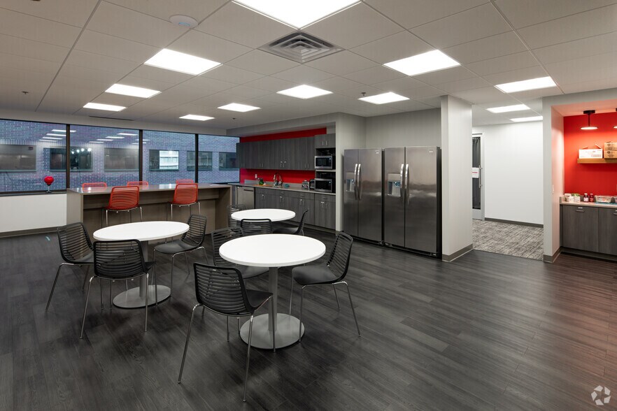 More Photos Of 1800 John F Kennedy Blvd, Philadelphia Office For Lease