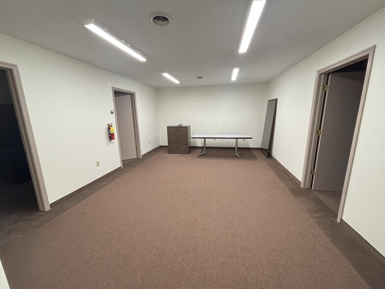 More Photos Of 131 Ash Dr, Kimball Township Warehouse For Lease