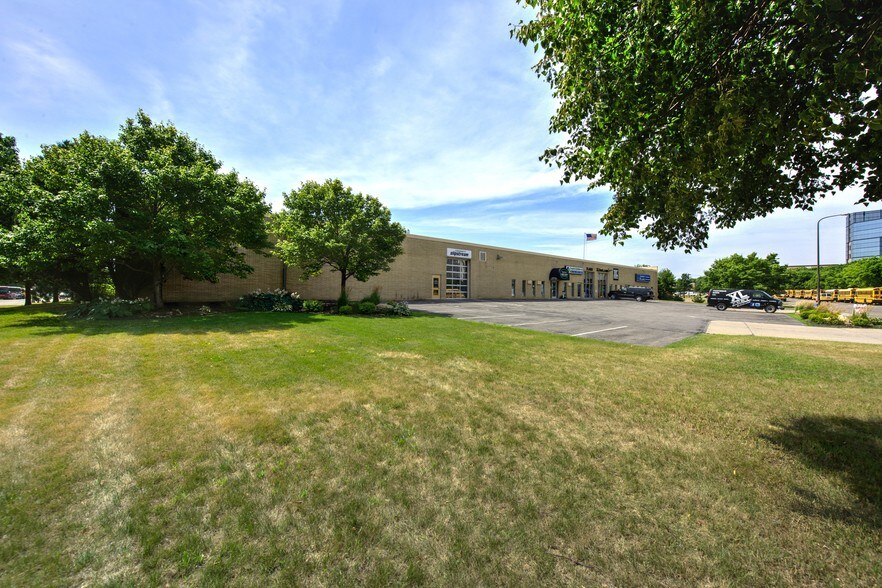 More Photos Of 240 Fillmore Ave E, Saint Paul Light Manufacturing For Lease