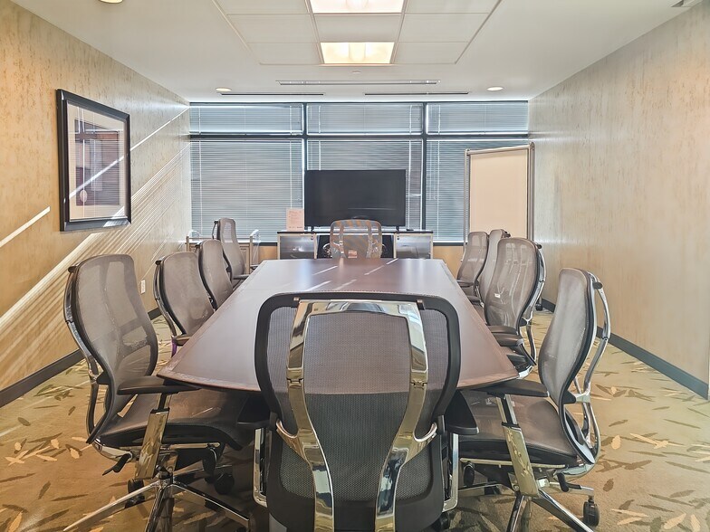 More Photos Of 11555 Medlock Bridge Rd, Duluth Coworking Space