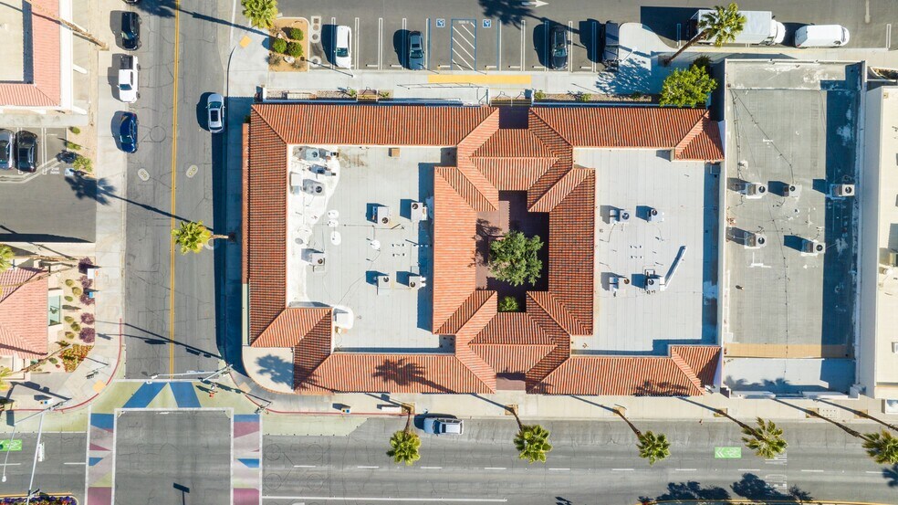 More Photos Of 73640-73690 El Paseo, Palm Desert General Retail For Sale
