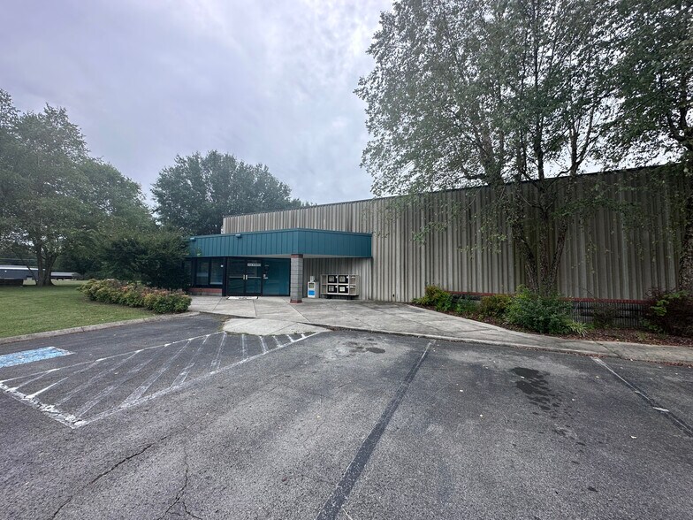 More Photos Of 505 Lake Way Pl, Tullahoma Manufacturing For Sale