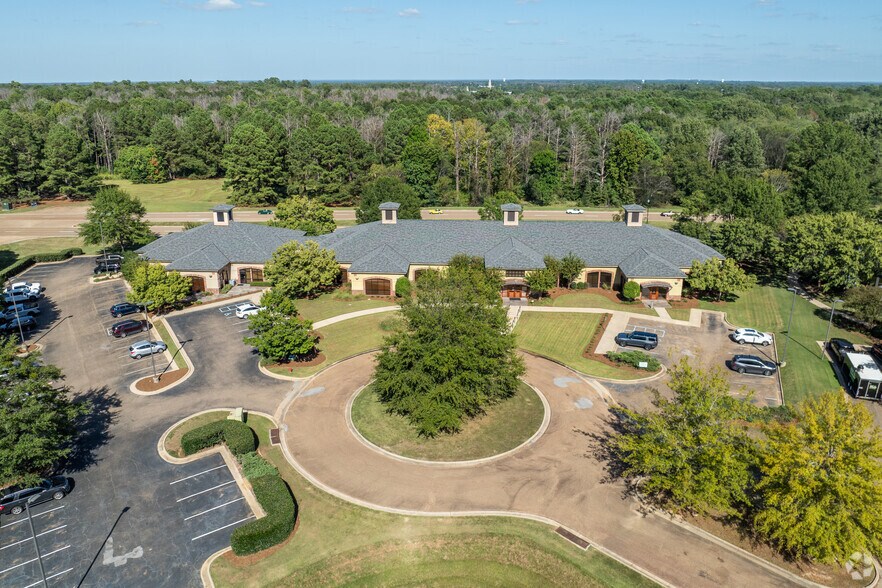 More Photos Of 602 Crescent Pl, Ridgeland Office For Lease