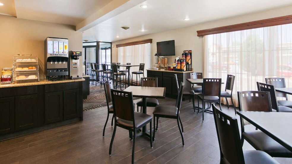 More Photos Of 1015 S Haynes Ave, Miles City Hotel For Sale