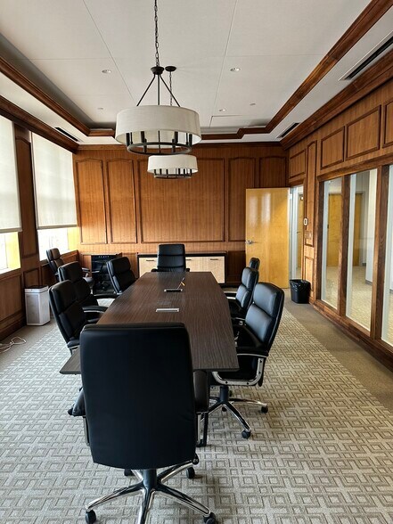 More Photos Of 16740 Birkdale Commons Pky, Huntersville Office Residential For Lease