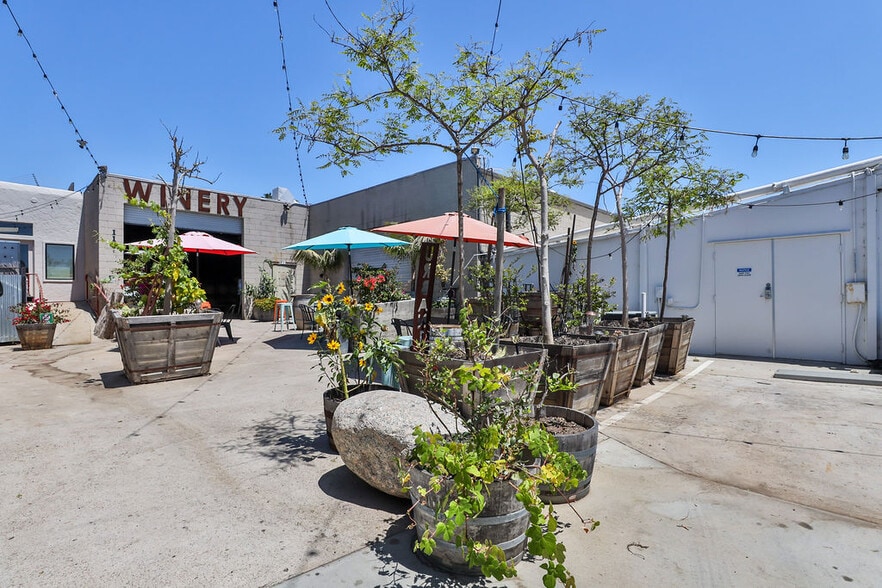 More Photos Of 118 S Cedros Ave, Solana Beach Storefront For Sale
