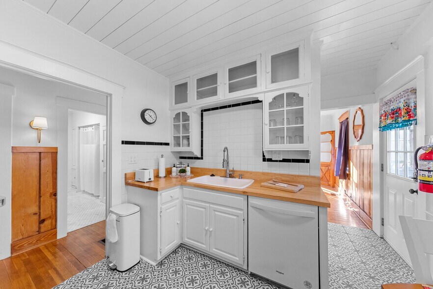 More Photos Of 233 Jackson St, Augusta Specialty For Sale
