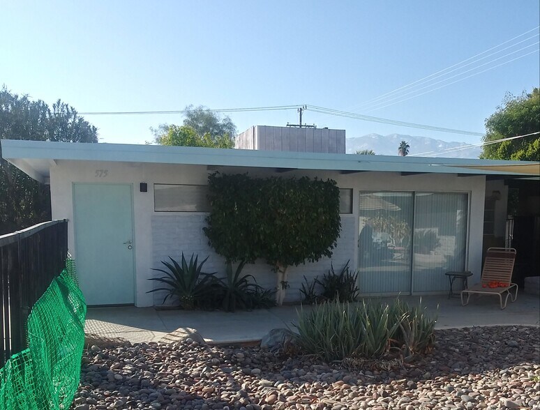 More Photos Of 571 Desert Way, Palm Springs Multifamily For Sale