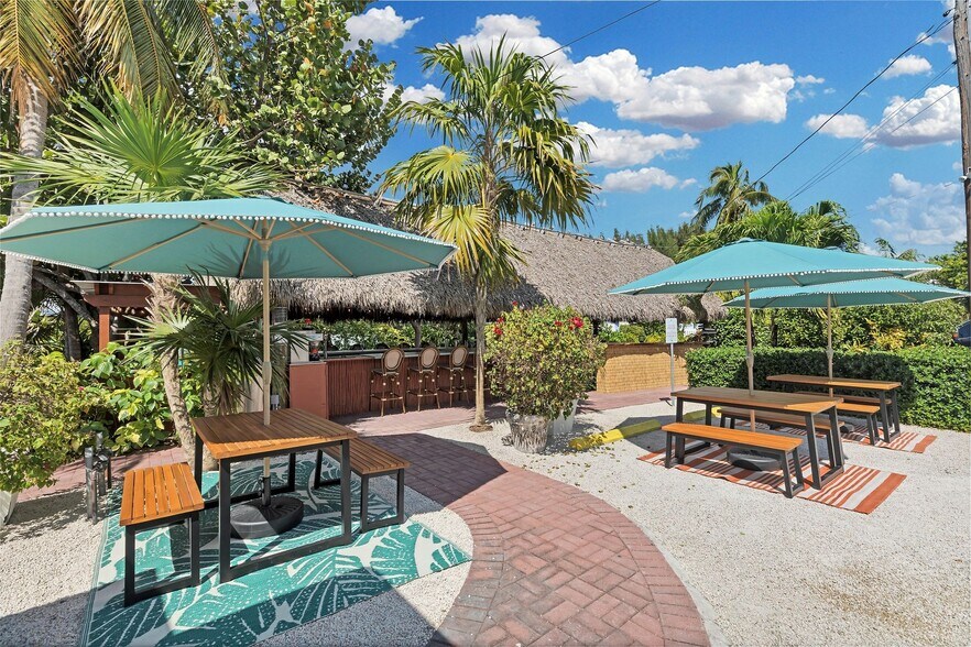 More Photos Of 243 61st St, Marathon Hotel For Sale