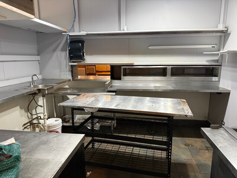 More Photos Of SEC Rte 83 & Aptakisic Rd, Long Grove Unknown For Lease