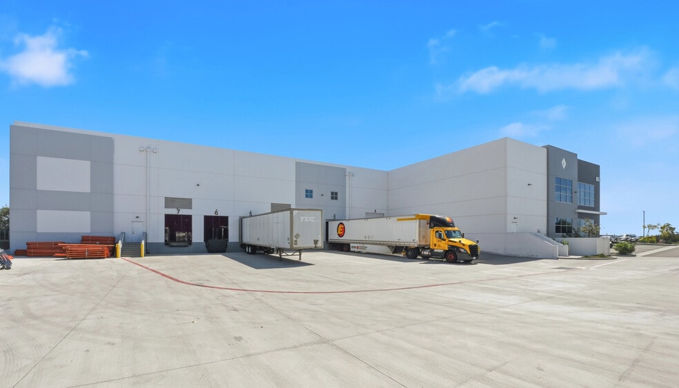 More Photos Of 8854 Cypress Ct, San Diego Warehouse For Sale