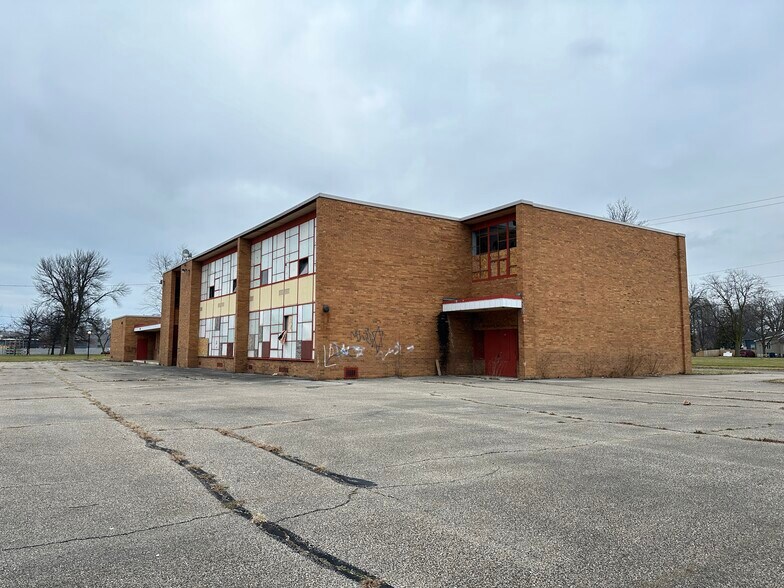 More Photos Of 1123 N Sherman St, Bay City Schools For Lease