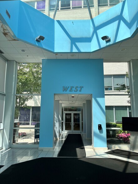 More Photos Of 100 Merrick Rd, Rockville Centre Office For Lease