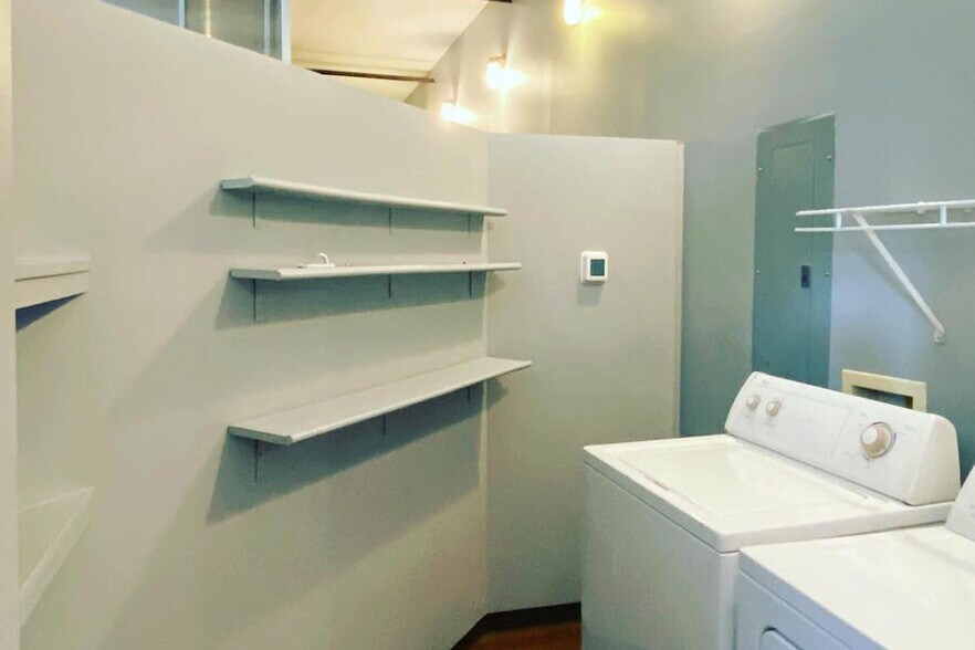 More Photos Of 1827 1st Ave N, Birmingham Apartments For Lease