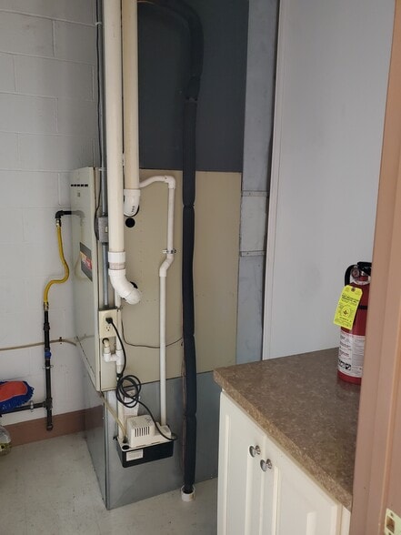 More Photos Of 507-509 National Hwy, Lavale Storefront For Lease