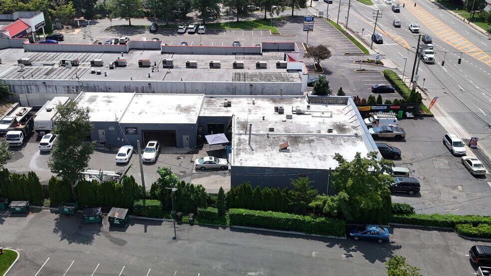 More Photos Of 1850 E Jericho Tpke, Huntington Auto Repair For Sale