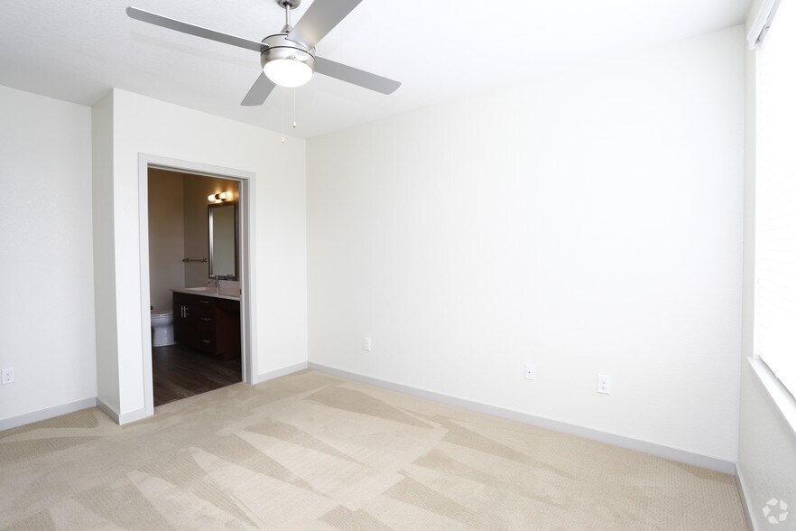 More Photos Of 2424-2434 W Caithness Pl, Denver Apartments For Lease