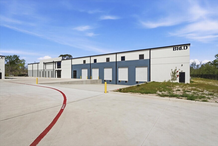 More Photos Of 7933 Ley Rd, Houston Unknown For Lease