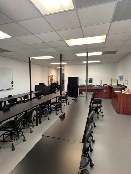 More Photos Of 8141 Hull Street Rd, Richmond Office For Sale