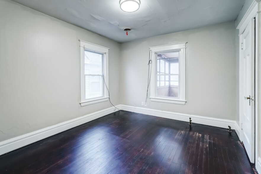 More Photos Of 1132 Monroe Ave, Rochester Freestanding For Lease