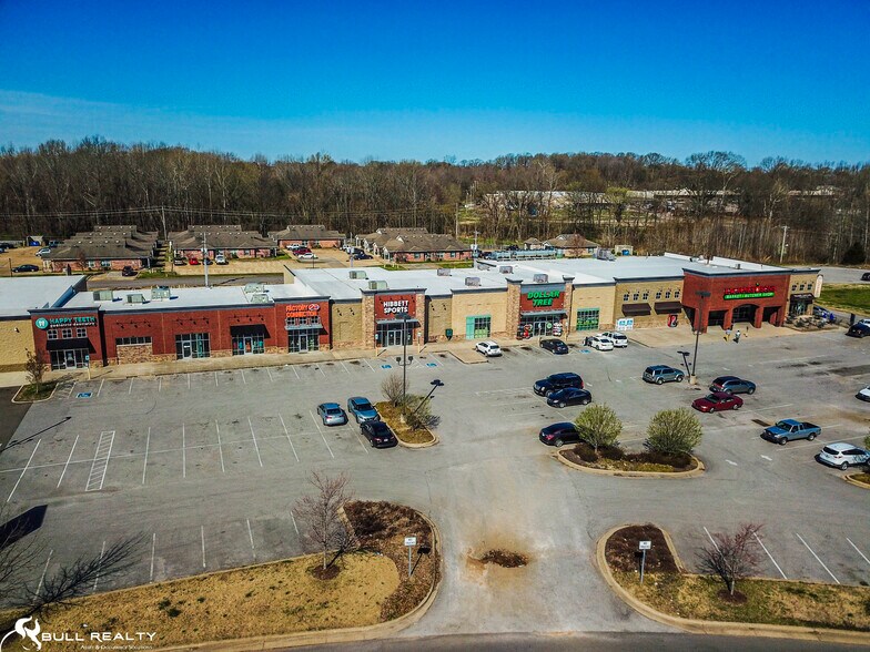 More Photos Of 129-145 Commons Dr, Martin Supermarket For Lease