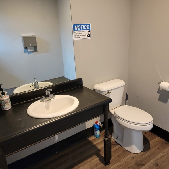 More Photos Of 101 W Washington Center Rd, Fort Wayne Storefront Retail Office For Sale