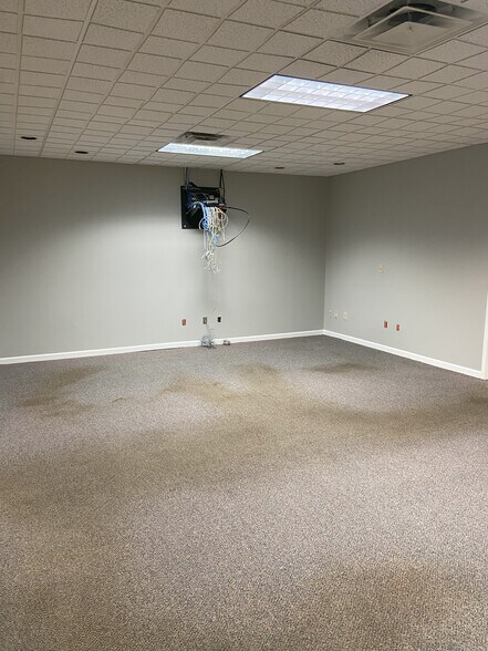 More Photos Of 4525 Trousdale Dr, Nashville Office For Sale