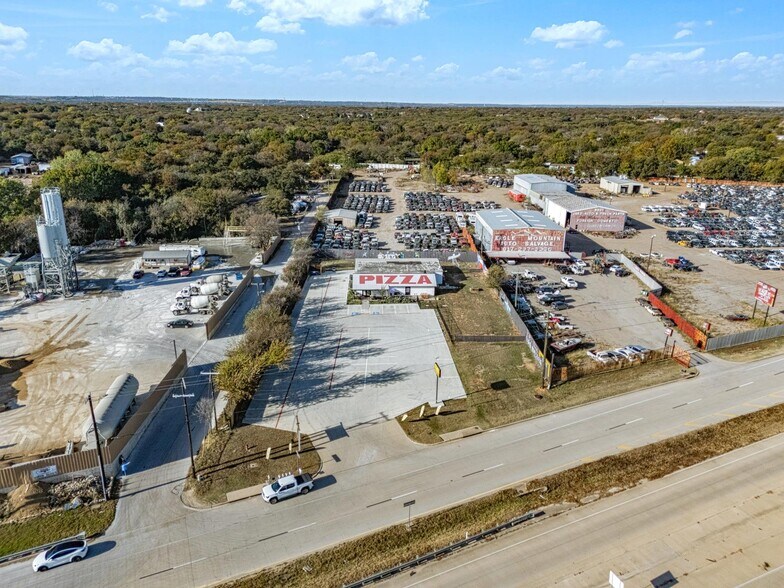 More Photos Of 9805 Jacksboro Hwy, Fort Worth Freestanding For Sale