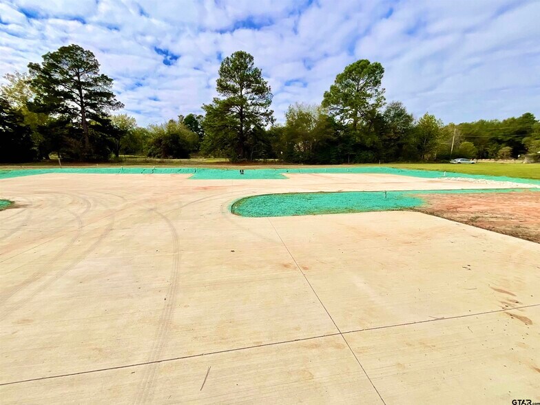 More Photos Of 1011 E Bryant St, Troup Land For Sale