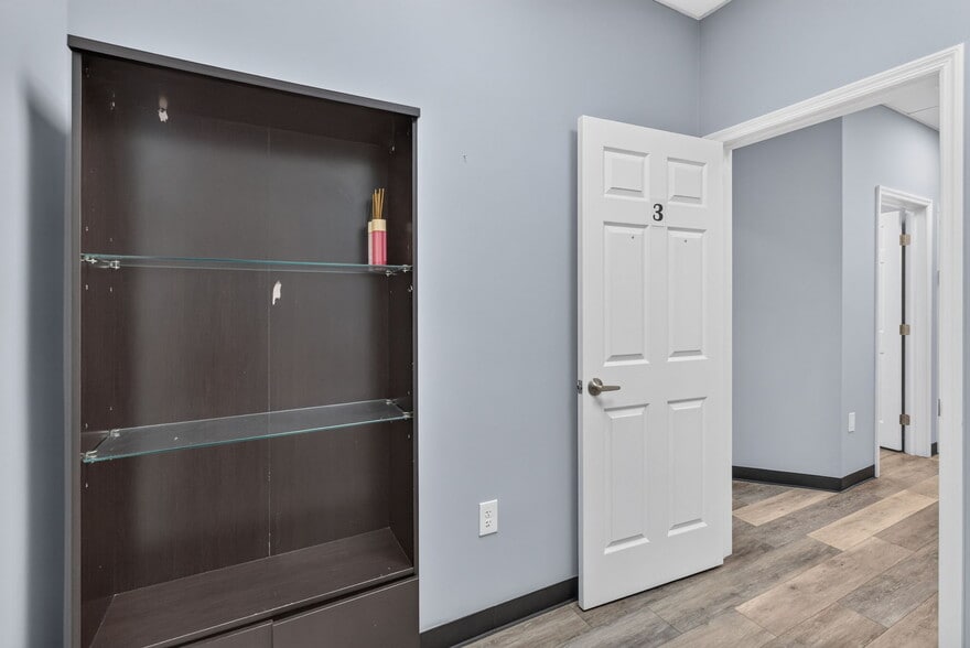 More Photos Of 8080 Pasadena Blvd, Pembroke Pines Office For Lease