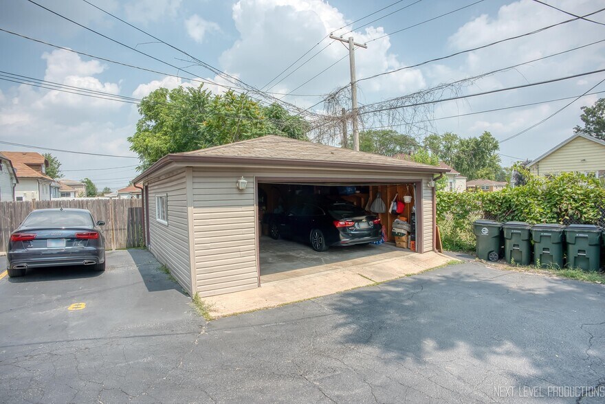 More Photos Of 1619 N 35th Ave, Melrose Park Apartments For Sale