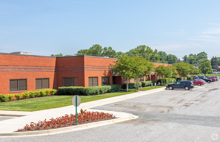More Photos Of 1309 Continental Dr, Abingdon Unknown For Lease